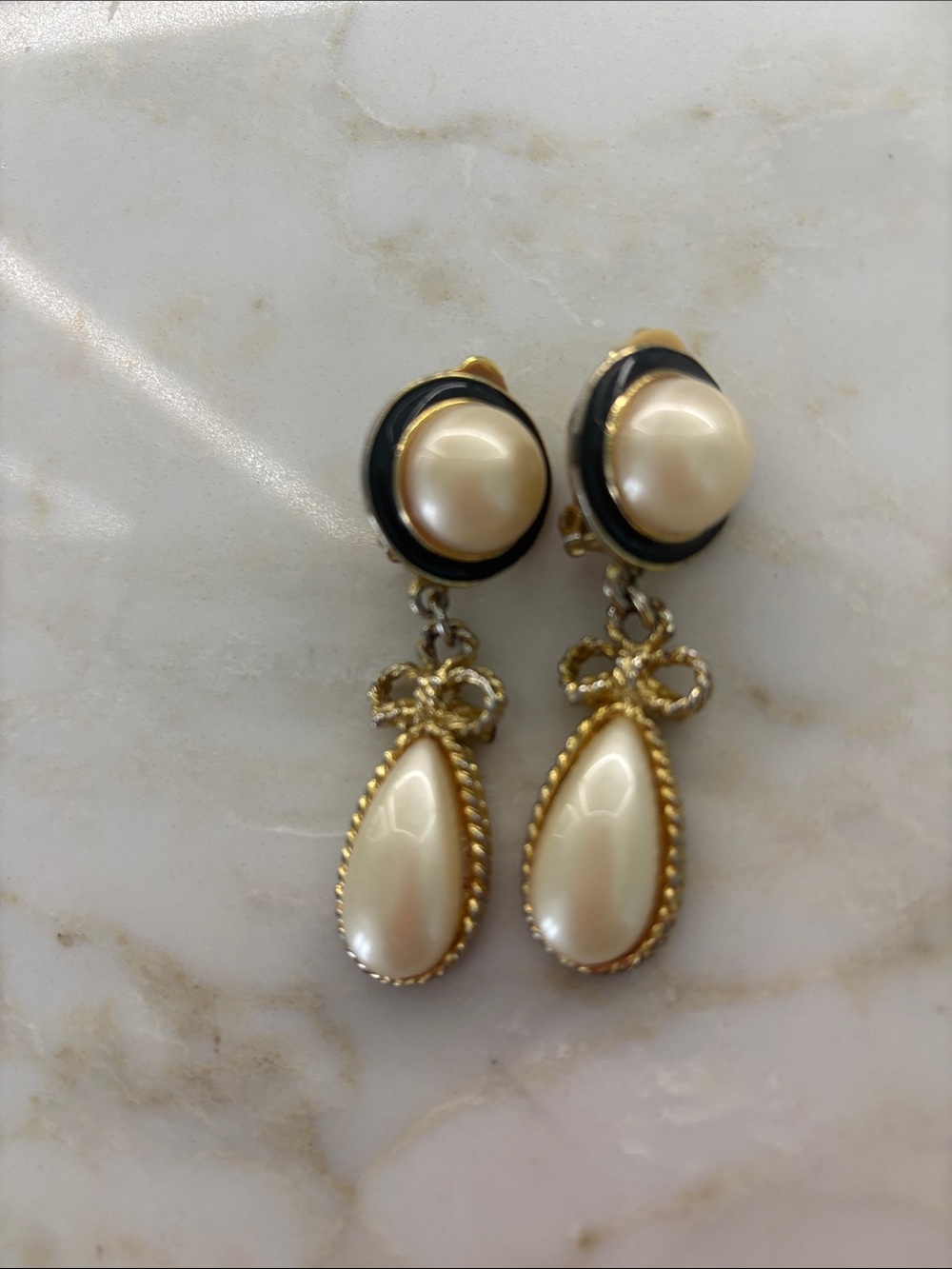Vintage Pearl Drop Gold-Tone Dangle clip- on Earrings